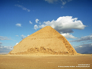 Dahšúr - první pravá pyramida