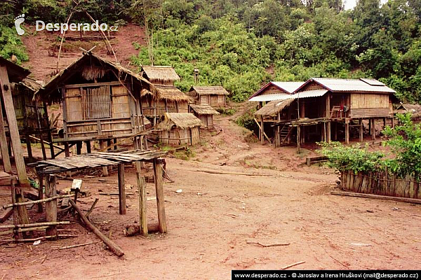 Vesnice kmene Akha (Laos)