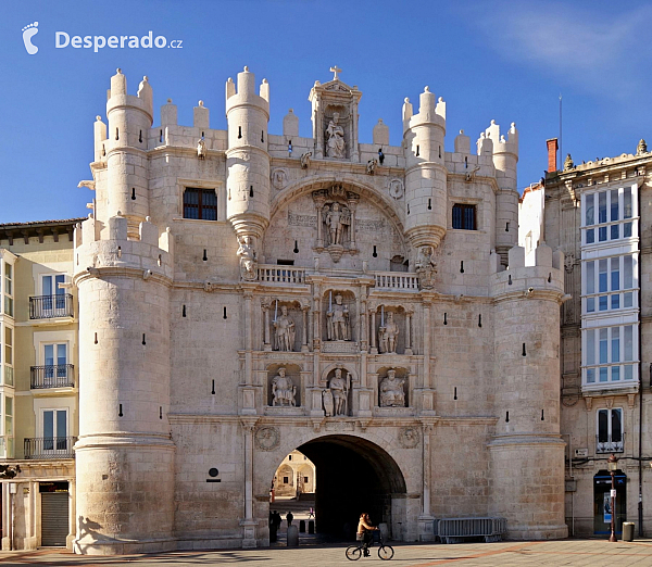 Arco de Santa María v Burgosu (Stará Kastilie - Španělsko)