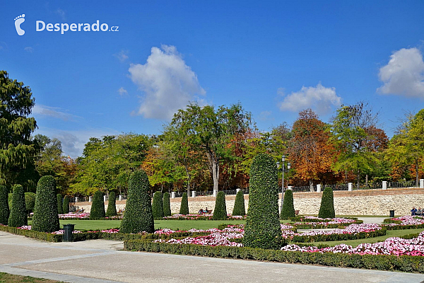 El Retiro Park v Madridu (Španělsko)