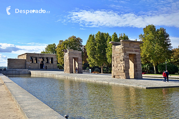 Templo de Debod v Madridu (Španělsko)