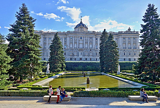Královský palác v Madridu (Španělsko)