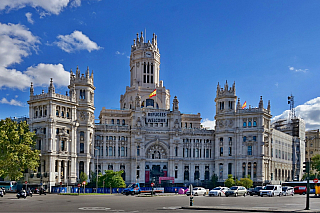Palacio de Cibeles v Madridu (Španělsko)