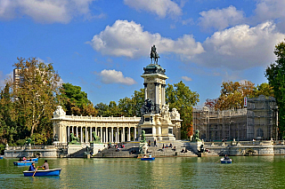 El Retiro Park v Madridu (Španělsko)
