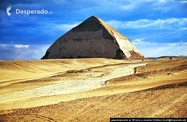 Pyramidy v Dahšúr (Egypt)