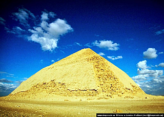 Pyramidy v Dahšúr (Egypt)