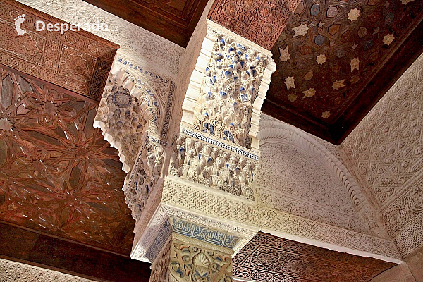 Alhambra - středověký komplex paláců a pevností nad Granadou (Andalusie - Španělsko)