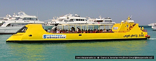 Jednou z turistických atrakcí Hurghady je i výlet lodí Seascope, která má upravené dno umožňující pohled na podmořský život.