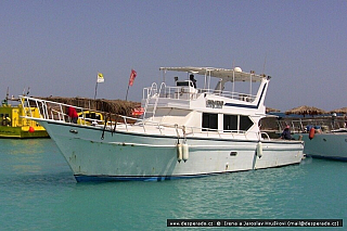 Jednou z turistických atrakcí Hurghady je i výlet lodí Seascope, která má upravené dno umožňující pohled na podmořský život.