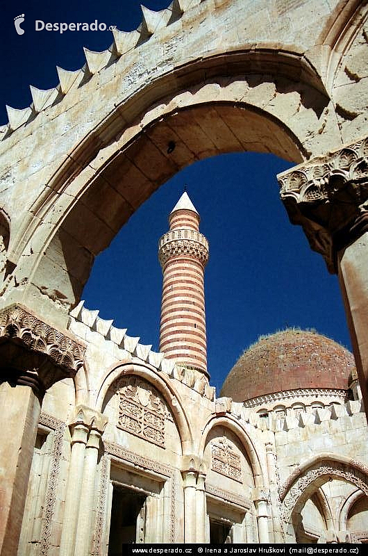 Palác Ishak Pasha poblíž Doğubayazıt (Turecko)