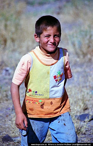 Děti ve vesnici poblíž Doğubayazıt (Turecko)