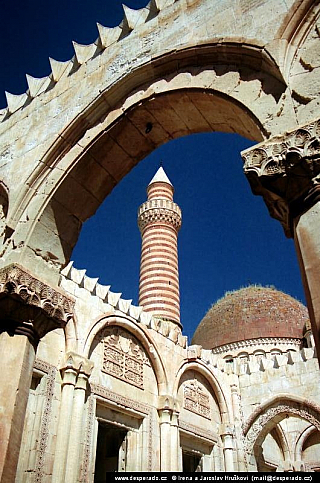 Palác Ishak Pasha poblíž Doğubayazıt (Turecko)