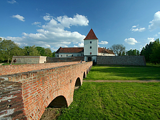 Sárvár - lázeňské město s Nádasdyho hradem (Maďarsko)