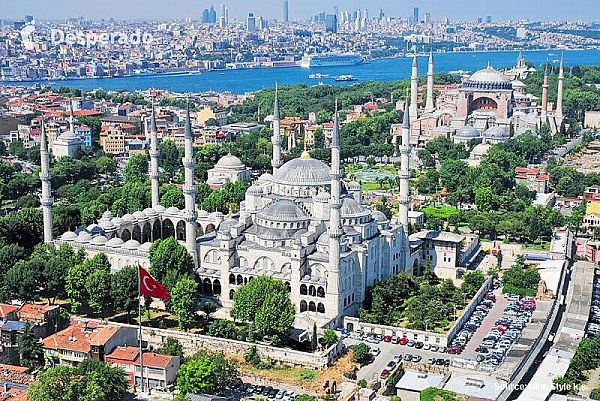 Modrá mešita a Hagia Sofia v Istanbulu (Turecko)