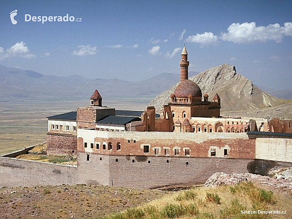 Palác Ishak Pasha Sarayi nedaleko Dogubeyazitu (Turecko)