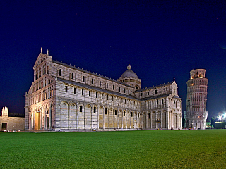 Když se vysloví Pisa, snad každý si vzpomene na slavnou šikmou věž, která zde stojí již od 12. století. Pisa je jedním z větších měst v Toskánsku a kromě šikmé věže nabízí k vidění i spoustu dalších památek. Je po Florencii druhým nejvýznamnějším městem regionu Toskánsko a jeho šestým největším...