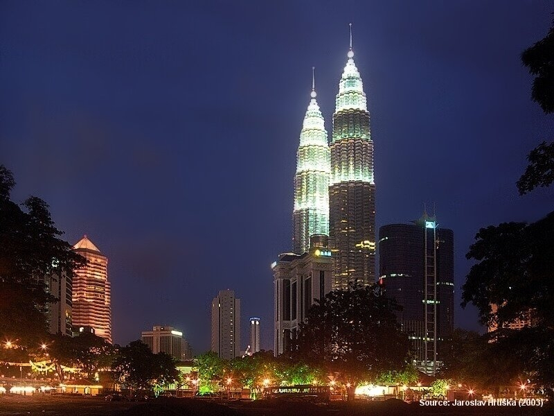 Petronas Twin Towers v Kuala Lumpur (Malajsie)
