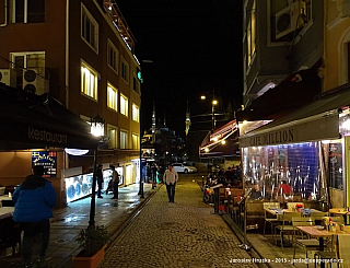 Večerní ulice Istanbulu (Turecko)