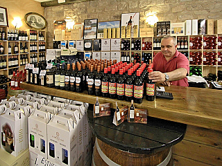 Vinotéka v Logroňo (La Rioja - Španělsko)