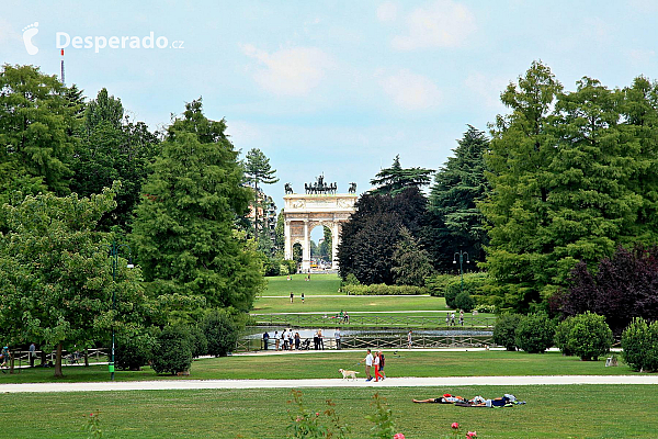 Hrad rodiny Sforzů (Castello Sforzesco) v Milánu (Lombardie - Itálie)