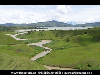 Trek k jezeru Jonky (Papua New Guinea)