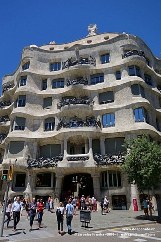 Casa Milà v Barceloně (Španělsko)