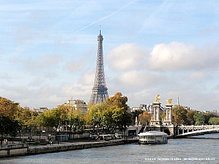 Eiffelova věž v Paříži (Francie)