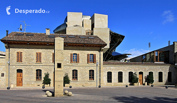 Vinařství Bodegas Marquéz de Riscal v Elciegu (Španělsko)