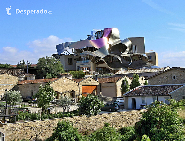 Vinařství Bodegas Marquéz de Riscal v Elciegu (Španělsko)