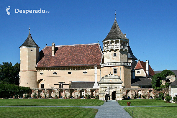 Renesanční zámek Rosenburg (Dolní Rakousy - Rakousko)