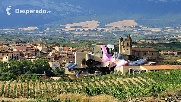 Bodegas Marquéz de Riscal najdete v Elciegu (Baskicko - Španělsko)