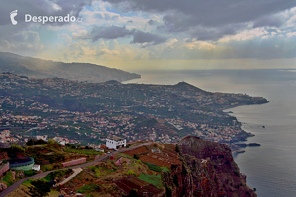 Útes a vyhlídka Cabo Girão (Madeira - Portugalsko)