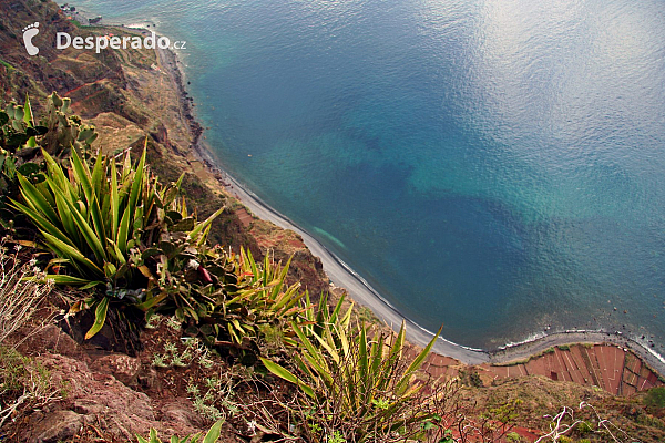 Útes a vyhlídka Cabo Girão (Madeira - Portugalsko)