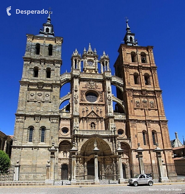 Katedrála de Santa María de Astorga v Astorga (Španělsko)