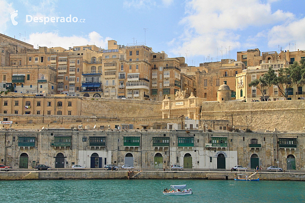 Pohled na Vallettu z lodě (Malta)