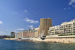 Pohled na Sliemu z lodě (Malta)
