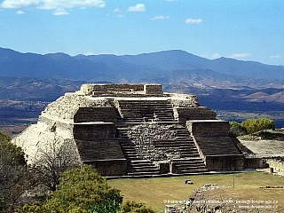 Monte Albán - nejvelkolepější zapotécké město