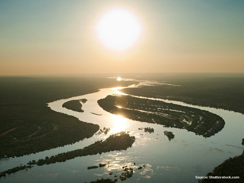 Západ slunce nad řekou (Kongo)