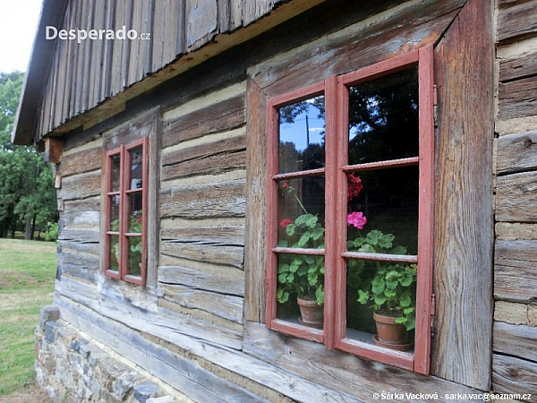 Skanzen ve Vysokém Chlumci (Česká republika)