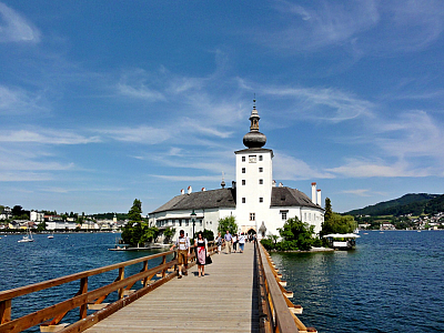 Vodní zámek Ort na břehu Traunsee (Salzkammergut - Rakousko)