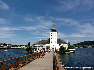 Vodní zámek Ort na břehu Traunsee