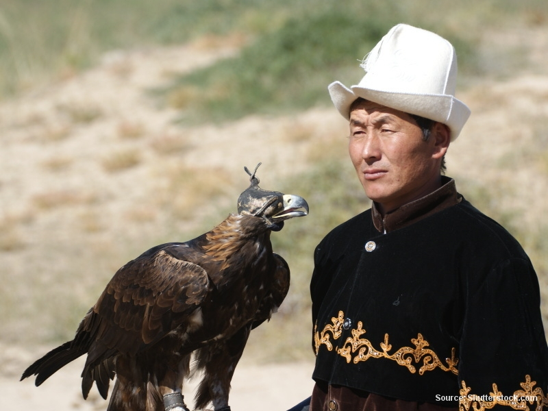Lovec s dravcem (Kyrgyzstán) 