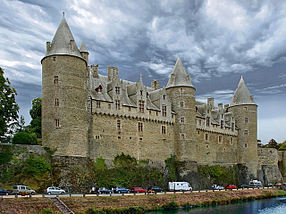 Městečko Josselin v Bretani (Francie)