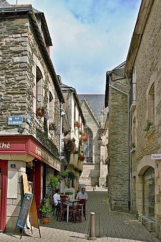 Městečko Josselin v Bretani (Francie)
