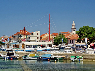Biograd na Moru je poklidné chorvatské letovisko (Chorvatsko)