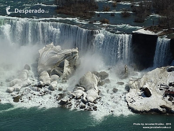 Niagarské vodopády (Kanada)