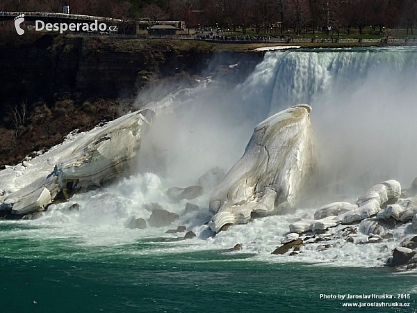 Niagarské vodopády (Kanada)