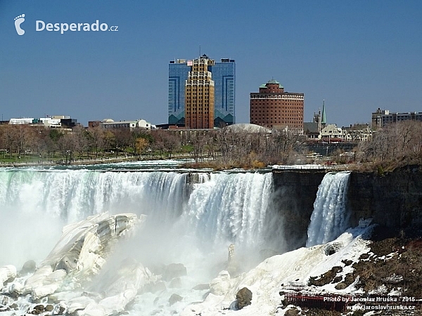 Niagarské vodopády (Kanada)