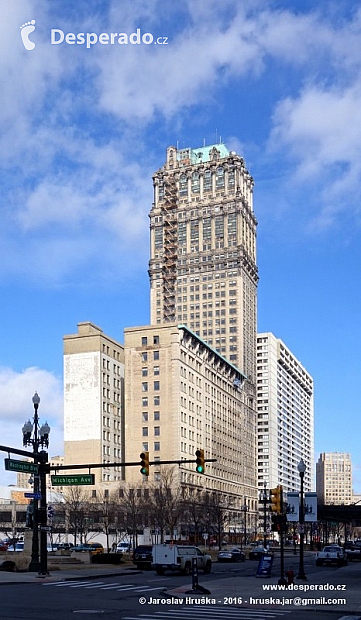 Mrakodrap Book Tower v Detroitu (Michigan - USA)