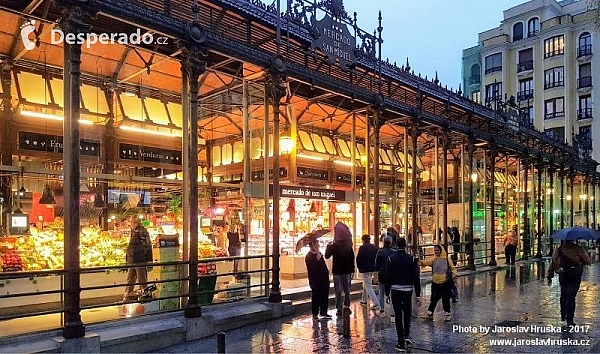 Mercado de San Miguel v Madridu (Španělsko)